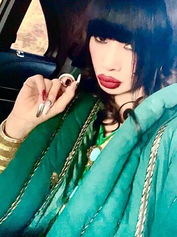 Bai Ling