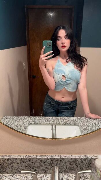 Leaked Bailey meyers private photo viral onlyfans