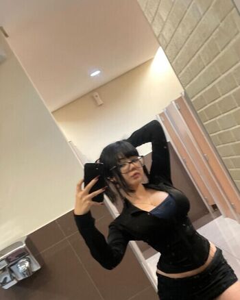 Leaked Bat spitt private photo viral onlyfans