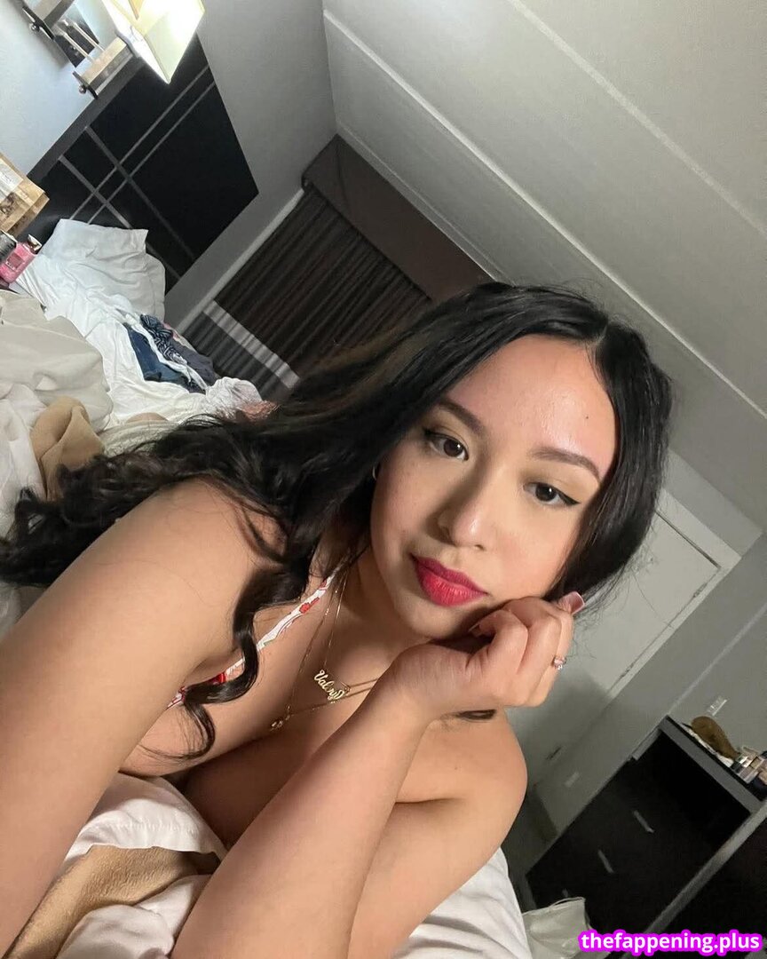Bbygloo / Val Gomez नग्न OnlyFans फोटो #1