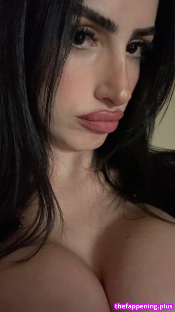 baby_maluzz / bbymaluz Çıplak OnlyFans Fotoğrafı #2