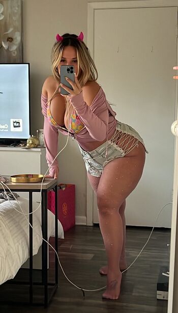 Leaked Beachbunnyx private photo viral onlyfans