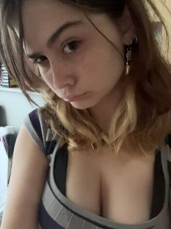 Leaked Beanswithbombs private photo viral onlyfans