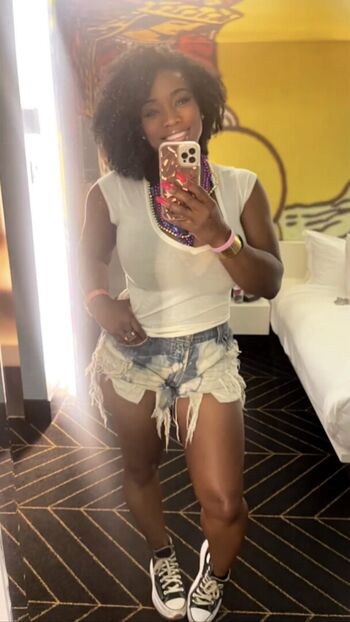 Leaked Beckybrowngurl page private photo viral onlyfans