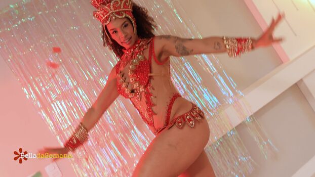 Leaked Bella da semana page private photo viral onlyfans
