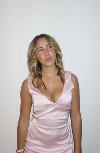 Bella Lopez