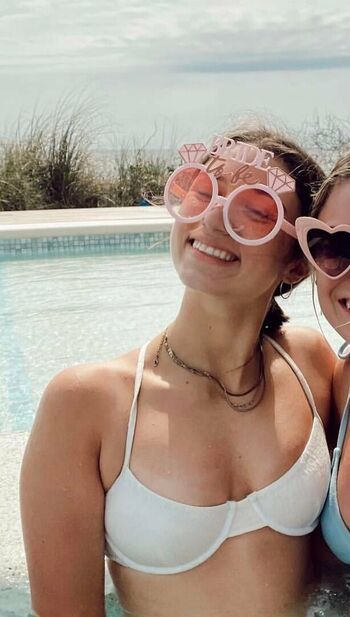 Leaked Bella robertson private photo viral onlyfans