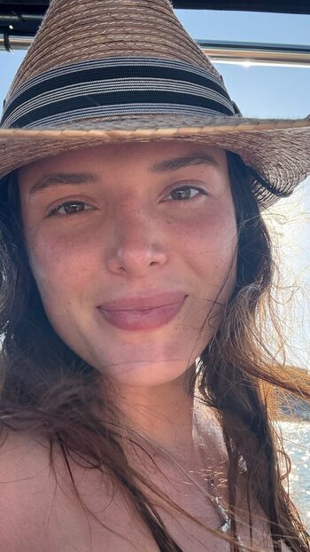 Leaked Bella thorne  page private photo viral onlyfans
