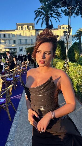 Leaked Bella thorne  page private photo viral onlyfans