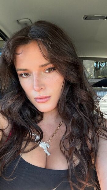 Leaked Bella thorne  page private photo viral onlyfans