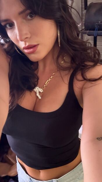 Leaked Bella thorne  page private photo viral onlyfans