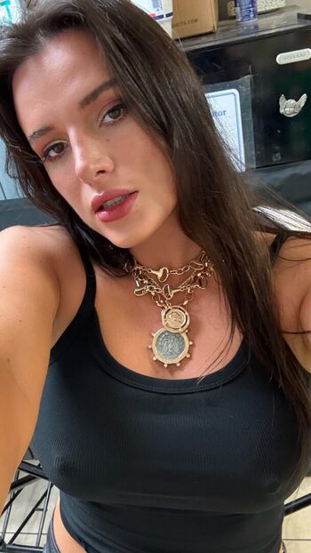 Leaked Bella thorne  page private photo viral onlyfans