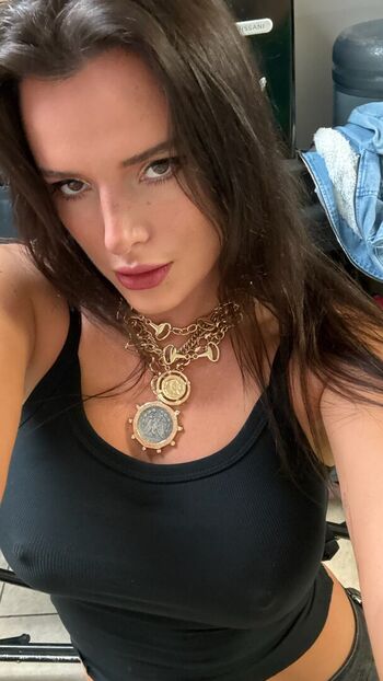 Leaked Bella thorne  page private photo viral onlyfans