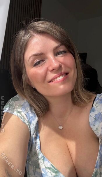 Leaked Bellabanane private photo viral onlyfans