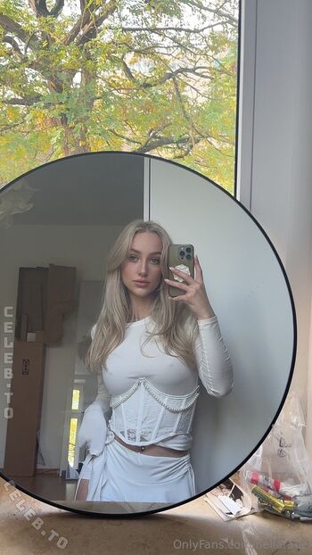 Leaked Bellaraee private photo viral onlyfans