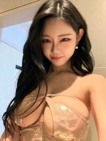 Leaked Berry page private photo viral onlyfans