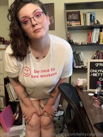 Leaked Betty cake private photo viral onlyfans