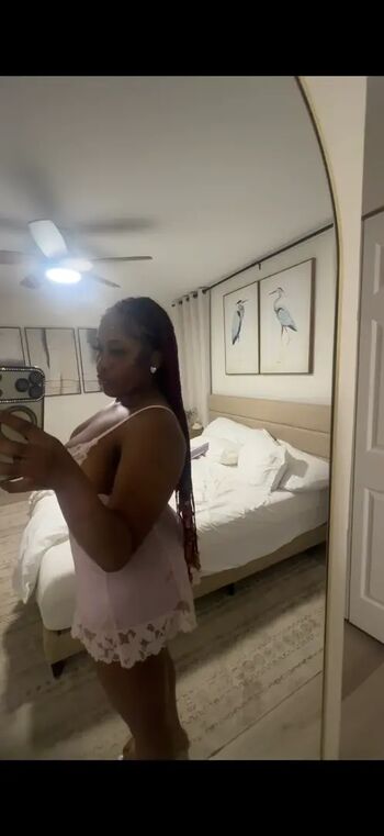 Leaked Bighettobooty private photo viral onlyfans