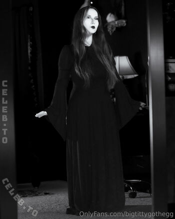 bigtittygothegg