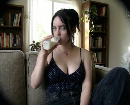 Billie Eilish Fake