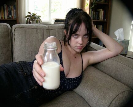 Leaked Billie eilish fake page private photo viral onlyfans