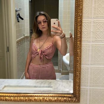 Leaked Billie lourd private photo viral onlyfans