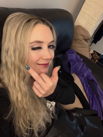Leaked Billie lourd private photo viral onlyfans