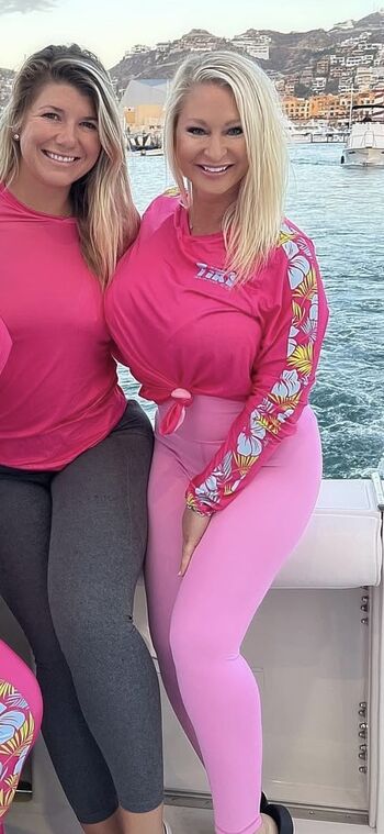 Blondie_mom_bay