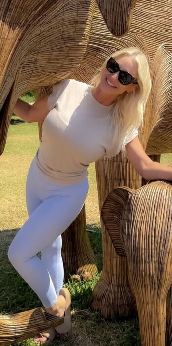 Leaked Blondie mom bay private photo viral onlyfans