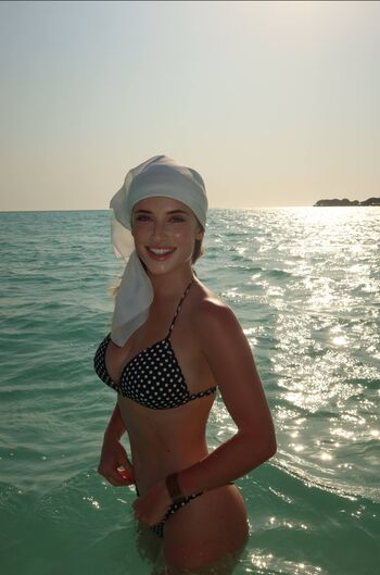 Blondinka Drive Angelina