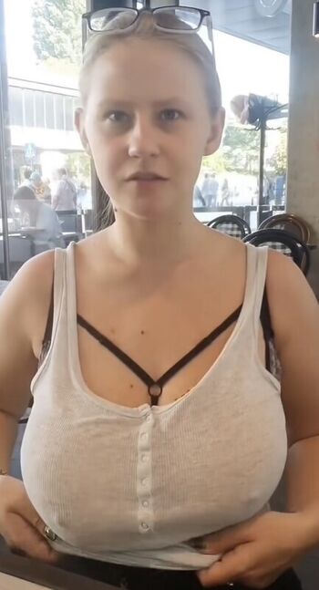 Leaked Bobbie moore page private photo viral onlyfans