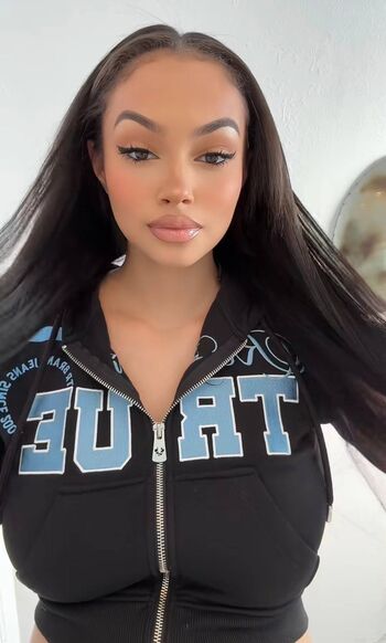 Leaked Bobbie moore page private photo viral onlyfans