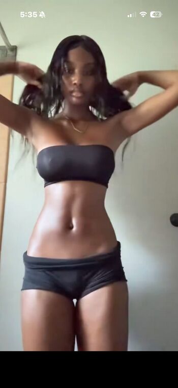 Leaked Bobbie moore page private photo viral onlyfans