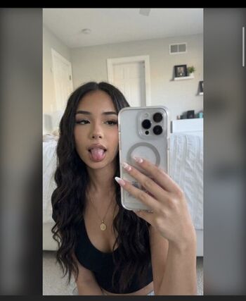 Leaked Bobbie moore page private photo viral onlyfans