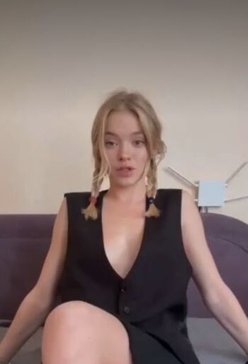 Leaked Bobbie moore page private photo viral onlyfans