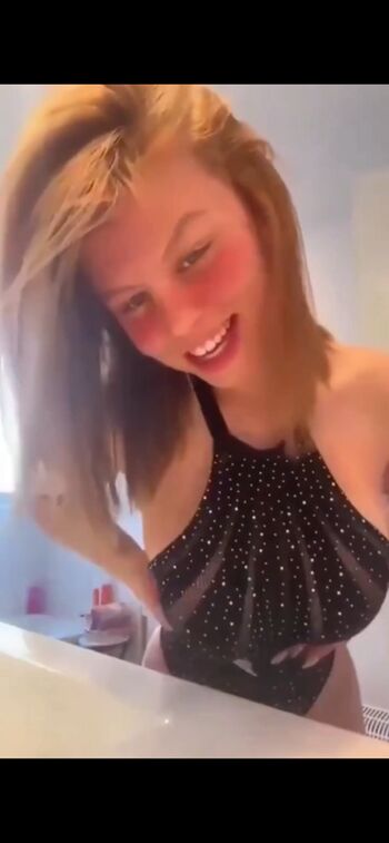 Leaked Bobbie moore page private photo viral onlyfans