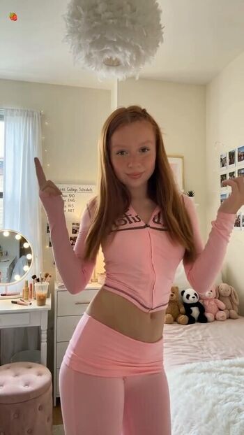 Leaked Bobbie moore page private photo viral onlyfans