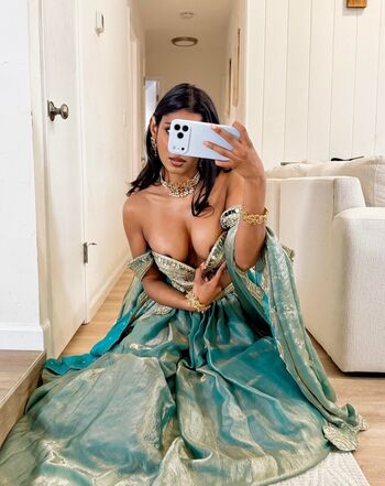 Leaked Bollywoodtrapqueen page private photo viral onlyfans