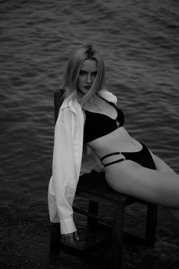 Leaked Boudoir page private photo viral onlyfans