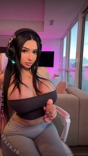 Brattyxxdoll