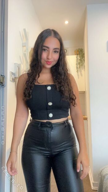 Leaked Brazilian girl private photo viral onlyfans