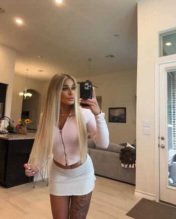 BrazyBecca
