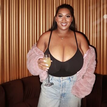 Leaked Brefluenced private photo viral onlyfans