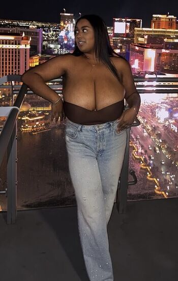 Leaked Brefluenced private photo viral onlyfans