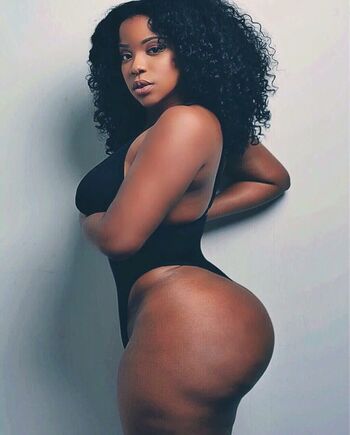 Leaked Briannaamor private photo viral onlyfans