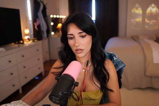 Leaked Brieanneroksa private photo viral onlyfans