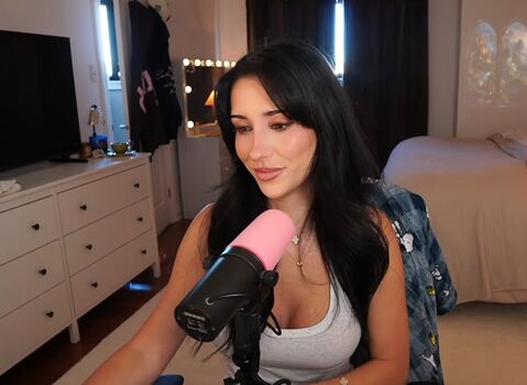 Leaked Brieanneroksa private photo viral onlyfans