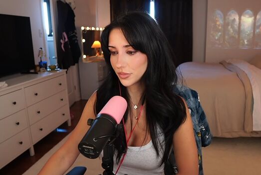 Leaked Brieanneroksa private photo viral onlyfans