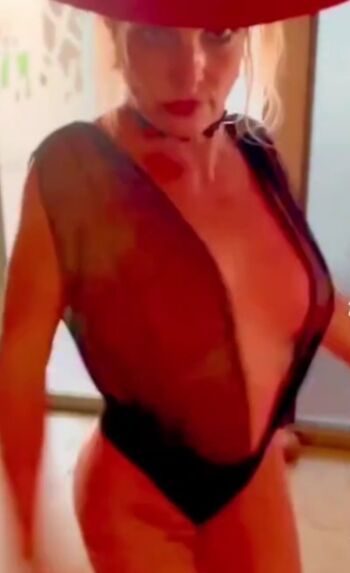 Leaked Britney spears private photo viral onlyfans