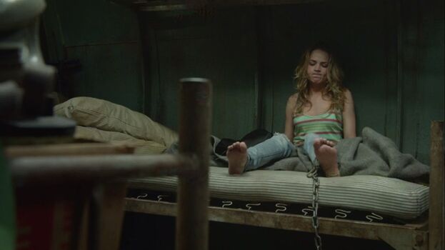 Britt Robertson